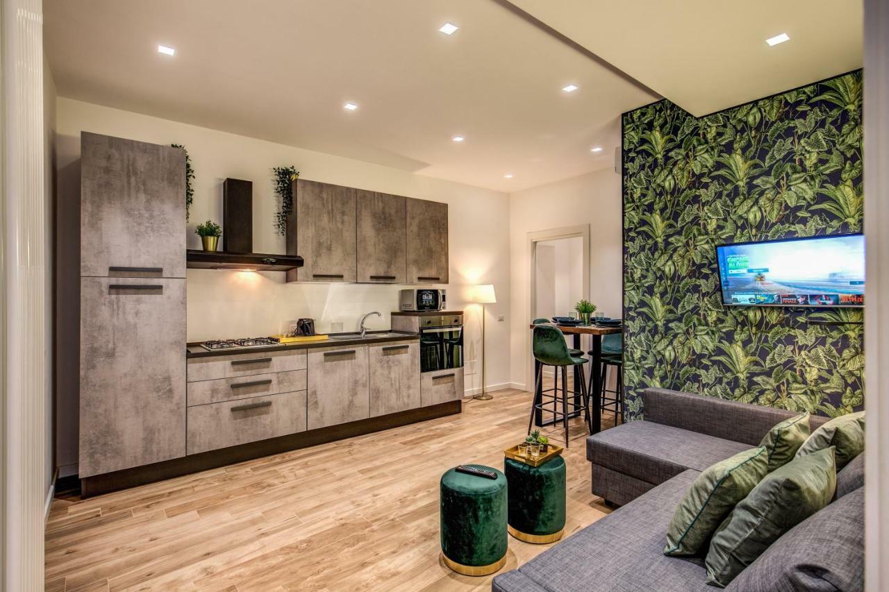 Lovely Rome Apartments - Historic City Center エクステリア 写真